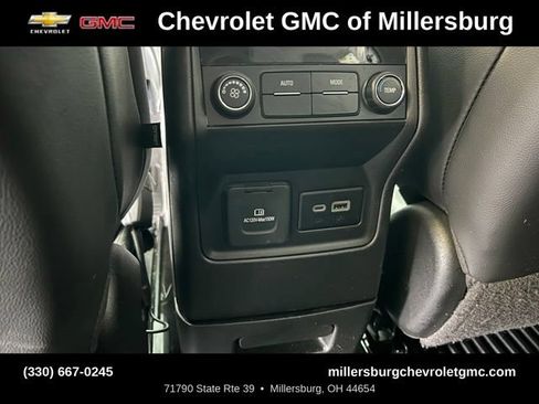 Used 2023 GMC Acadia SLT AWD/4WD image 28