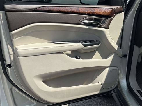Used 2013 Cadillac SRX Luxury FWD image 15