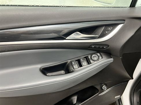 Used 2018 Buick Enclave Premium image 20