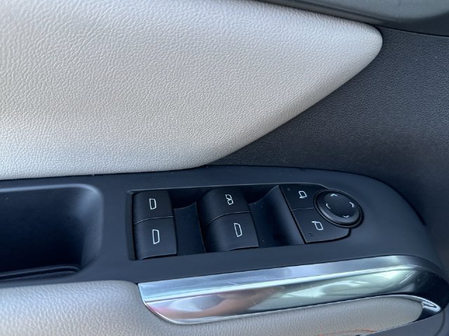 Used 2026 Chevrolet Traverse LT w/ Driver Confidence Package FWD image 24
