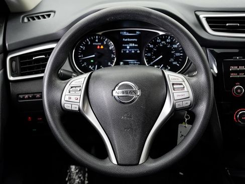 Used 2016 Nissan Rogue S w/ Appearance Package AWD/4WD image 11