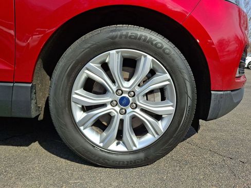 Used 2022 Ford Edge Titanium w/ Equipment Group 301A image 8