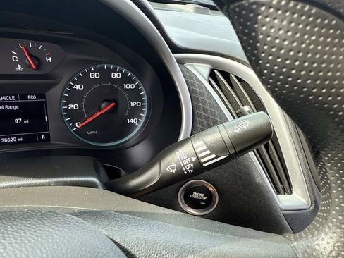 Used 2025 Chevrolet Malibu LT image 34