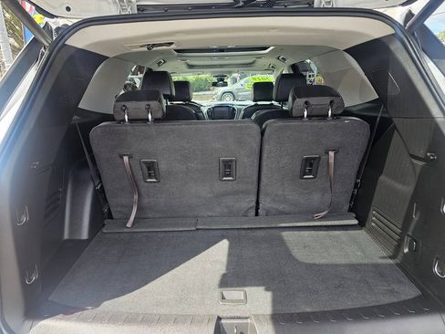 Used 2019 Chevrolet Traverse LT w/ LT Premium Package AWD/4WD image 10