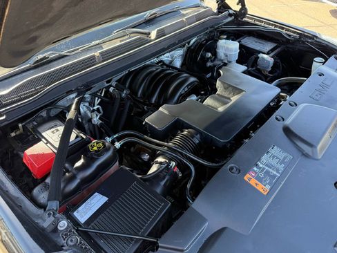 Used 2017 GMC Yukon SLT image 47