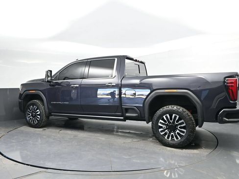 Used 2024 GMC Sierra 2500 Denali Ultimate AWD/4WD image 7