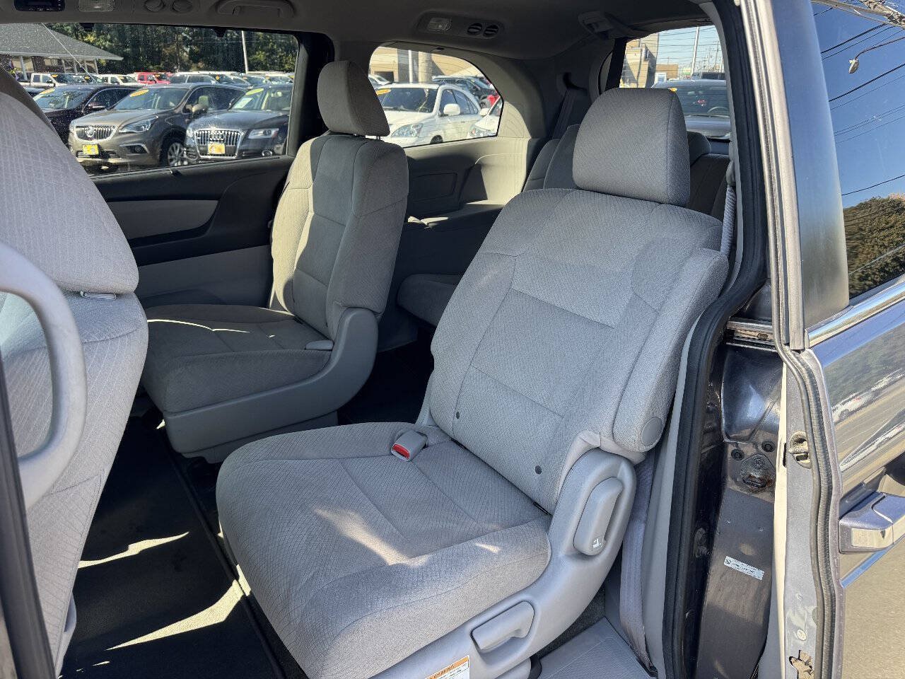 Used 2014 Honda Odyssey EX image 19