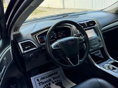 Used 2019 Ford Fusion SEL FWD image 12