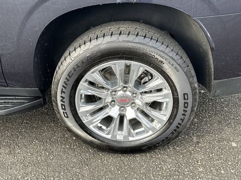 Used 2025 GMC Yukon XL Denali image 25