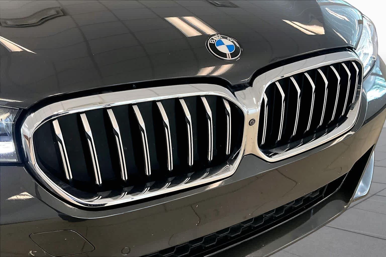 Used 2021 BMW 530i w/ M Sport Package RWD image 28
