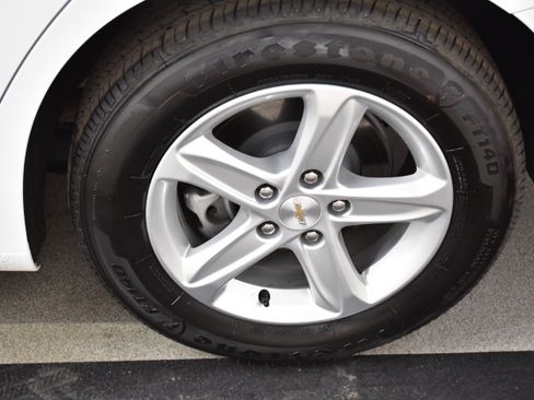 Used 2024 Chevrolet Malibu LT image 34
