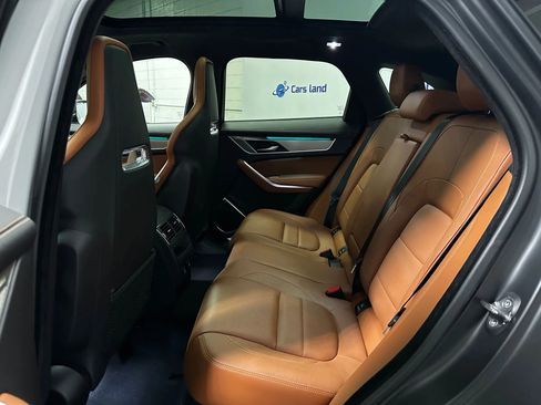 Used 2025 Jaguar F-PACE R-Dynamic S image 14