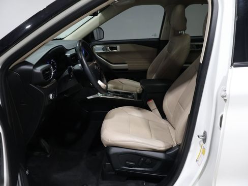 Used 2022 Ford Explorer Limited w/ Class IV Trailer Tow Package image 12