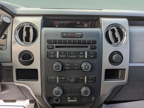 Used 2011 Ford F150 XLT w/ XLT Convenience Pkg image 24