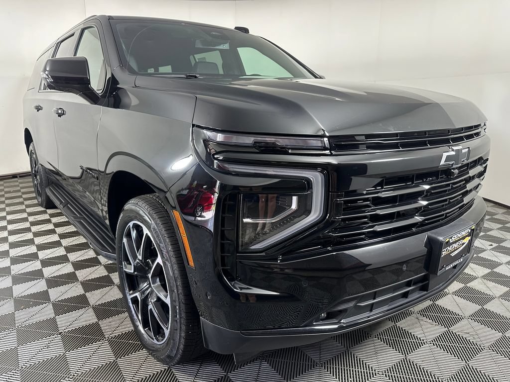 Used 2026 Chevrolet Suburban RST w/ Comfort Package AWD/4WD image 7