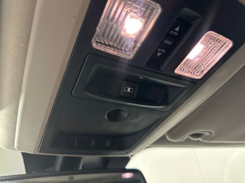 Used 2014 RAM 1500 Laramie AWD/4WD image 30