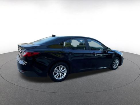 Used 2025 Toyota Camry LE image 12
