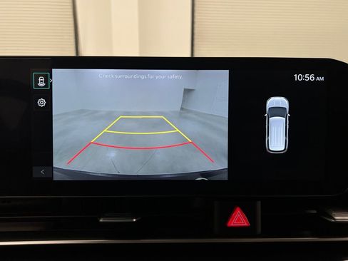 Used 2025 Kia Carnival image 64