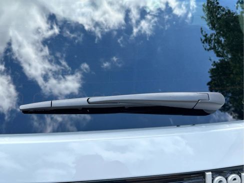 New 2025 Jeep Grand Cherokee Limited w/ Trailer Tow Package image 21