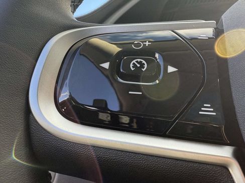 Certified 2026 Volvo XC60 B5 Ultra w/ Protection Package Premier AWD/4WD image 17