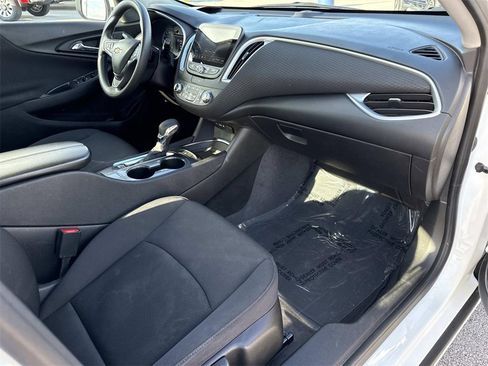 Used 2023 Chevrolet Malibu LT image 28