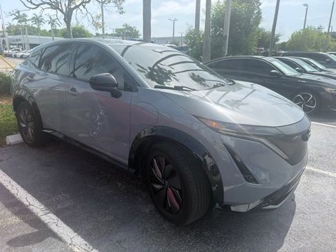 Used 2024 Nissan Ariya AWD image 3