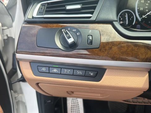 Used 2013 BMW 750Li RWD image 15