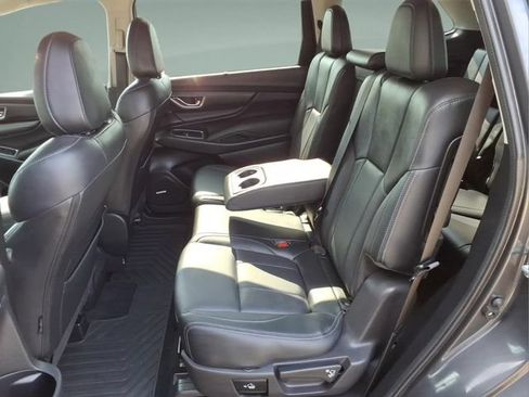 Used 2025 Subaru Ascent Limited w/ Popular Package #2 AWD/4WD image 30