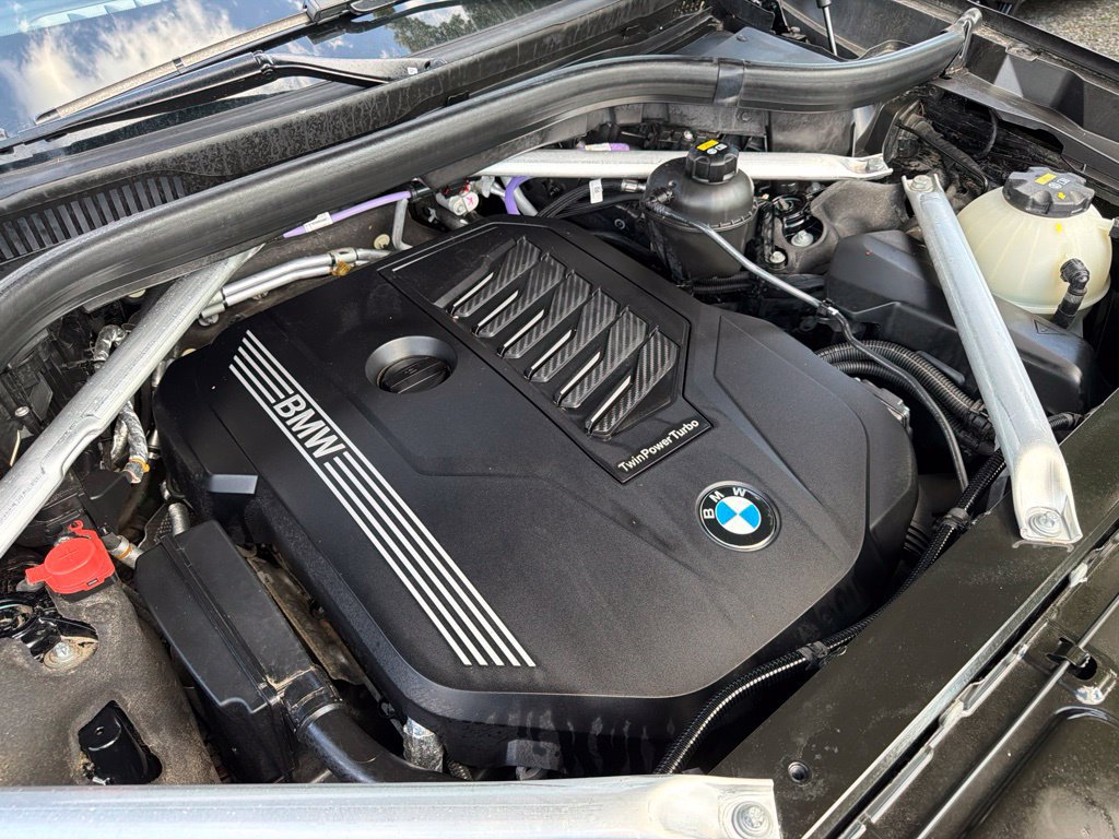 Used 2022 BMW X7 xDrive40i w/ Premium Package AWD/4WD image 12