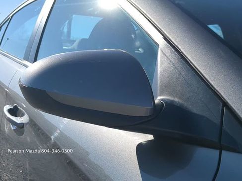 Used 2020 Hyundai Elantra SEL image 12