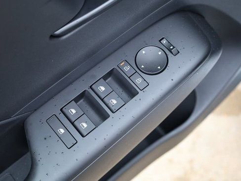 New 2025 Hyundai Kona SEL image 13