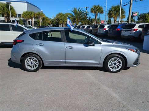 Used 2025 Subaru Impreza 2.0i image 3