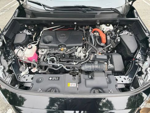 Used 2021 Toyota RAV4 XLE Premium AWD/4WD image 35