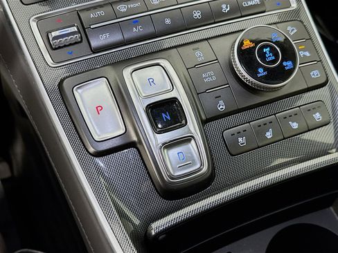 Certified 2022 Hyundai Santa Fe Limited image 19