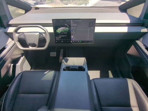Used 2024 Tesla Cybertruck AWD Crew Cab image 16