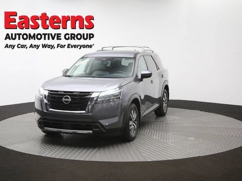 Used 2023 Nissan Pathfinder SL AWD/4WD image 54