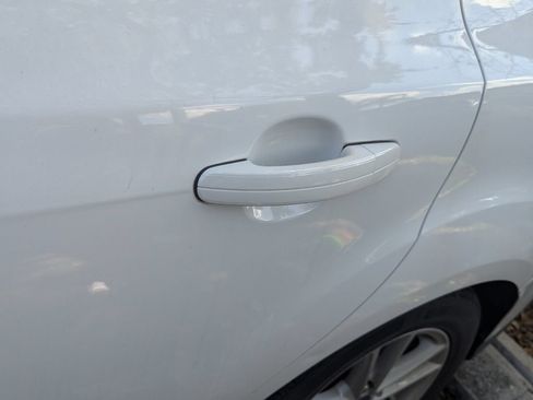 Used 2018 Ford Focus SE FWD image 8