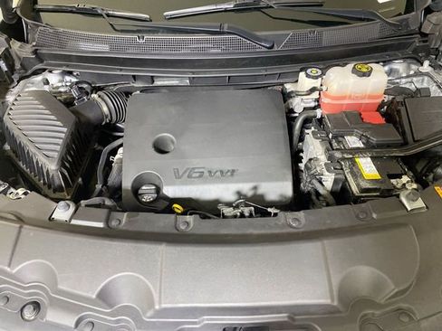 Certified 2023 Chevrolet Traverse LS FWD image 16