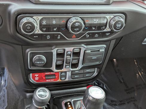 Used 2021 Jeep Wrangler Unlimited Rubicon image 23