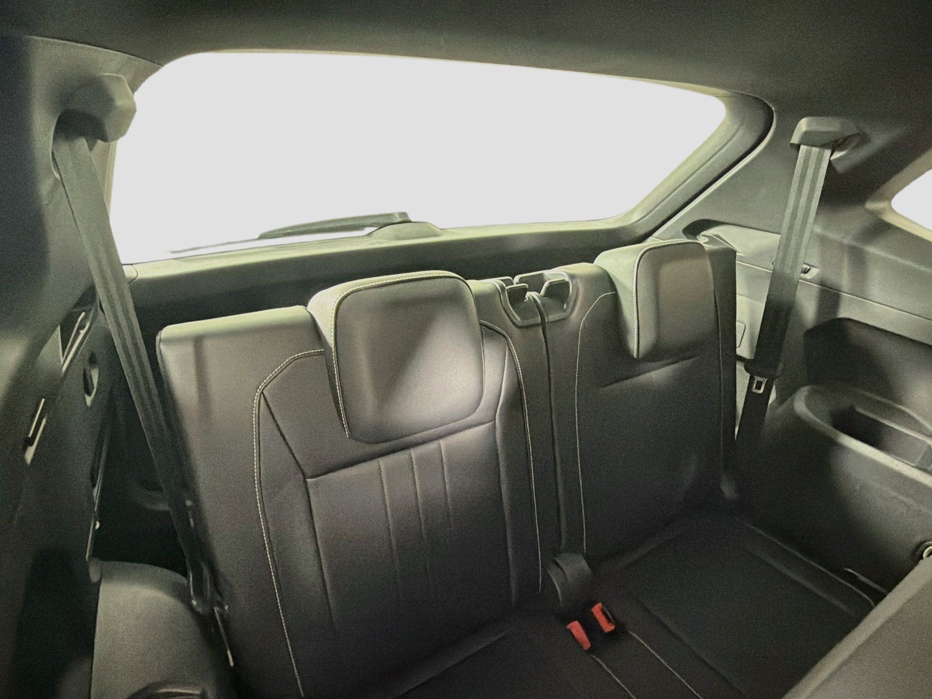 Used 2023 Volkswagen Tiguan SE R-Line FWD image 26
