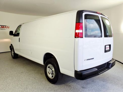 Used 2021 Chevrolet Express 2500 Extended w/ Driver Convenience Package image 2