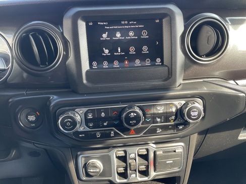 Used 2020 Jeep Wrangler Unlimited Sport image 23