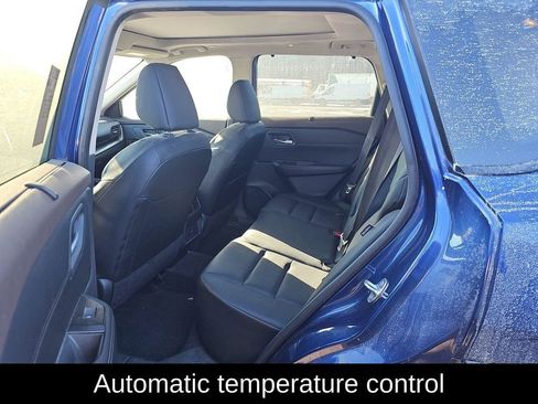 Used 2023 Nissan Rogue SV w/ SV Premium B Package image 7