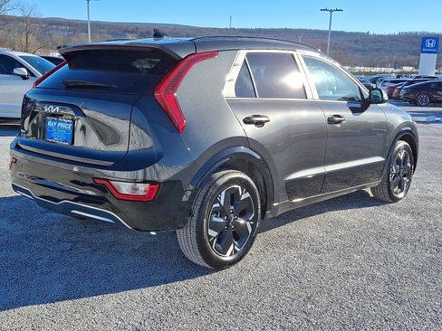 Used 2024 Kia Niro Wind w/ Wind Preserve Package image 6