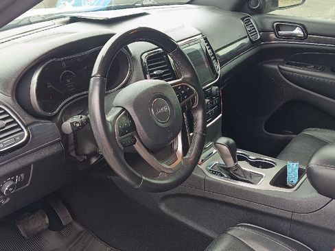 Used 2020 Jeep Grand Cherokee Overland image 5