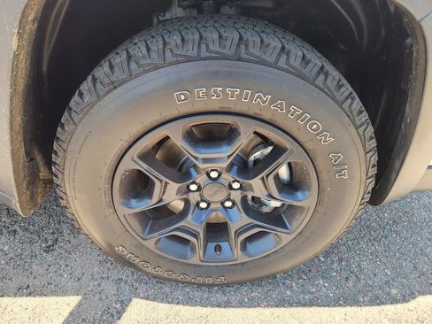 Used 2022 Jeep Cherokee Latitude image 21