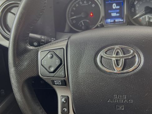 Used 2022 Toyota Tacoma SR5 w/ Technology Package RWD image 19