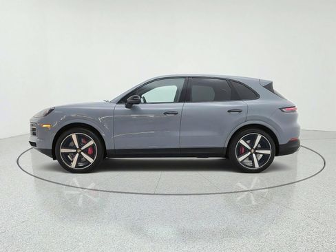 Used 2024 Porsche Cayenne S AWD/4WD image 8