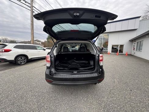 Used 2018 Subaru Forester 2.5i Limited image 11
