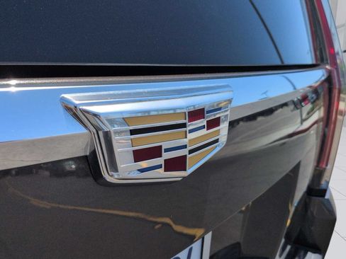 Used 2020 Cadillac Escalade Luxury RWD image 8